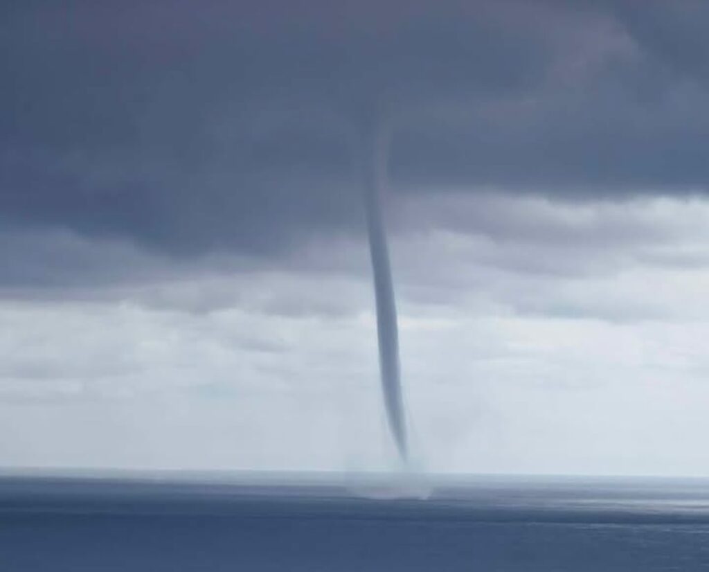 maltempo tromba marina cetraro calabria