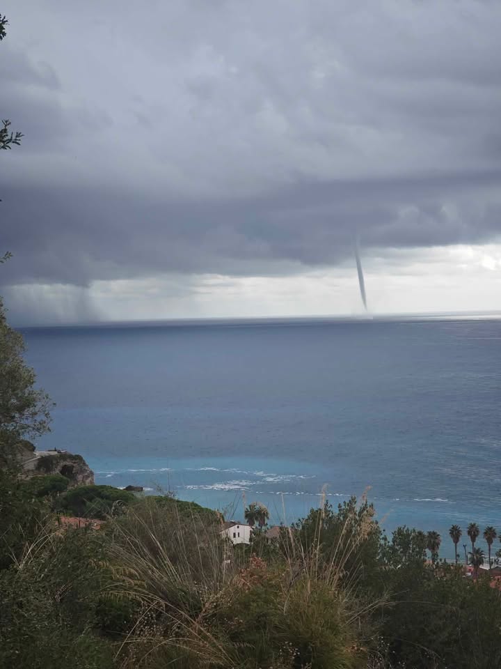 maltempo tromba marina cetraro calabria