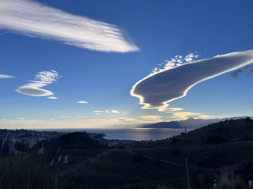 nubi lenticolari stretto di messina 27 ottobre 2026