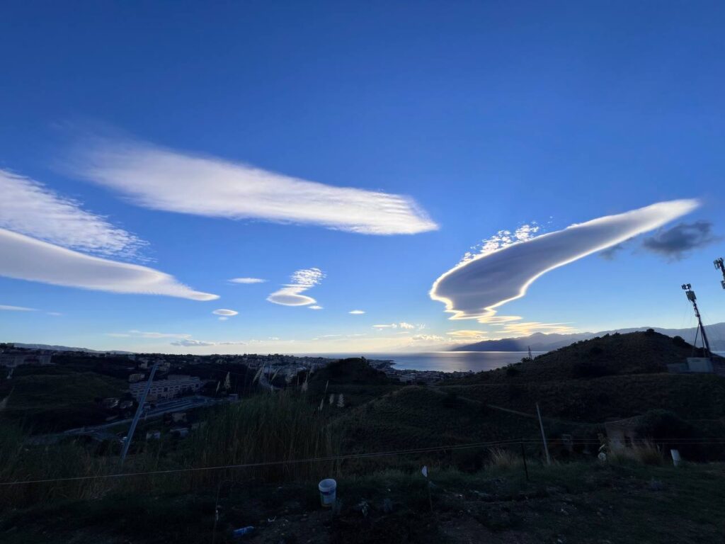 nubi lenticolari stretto di messina 27 ottobre 2026