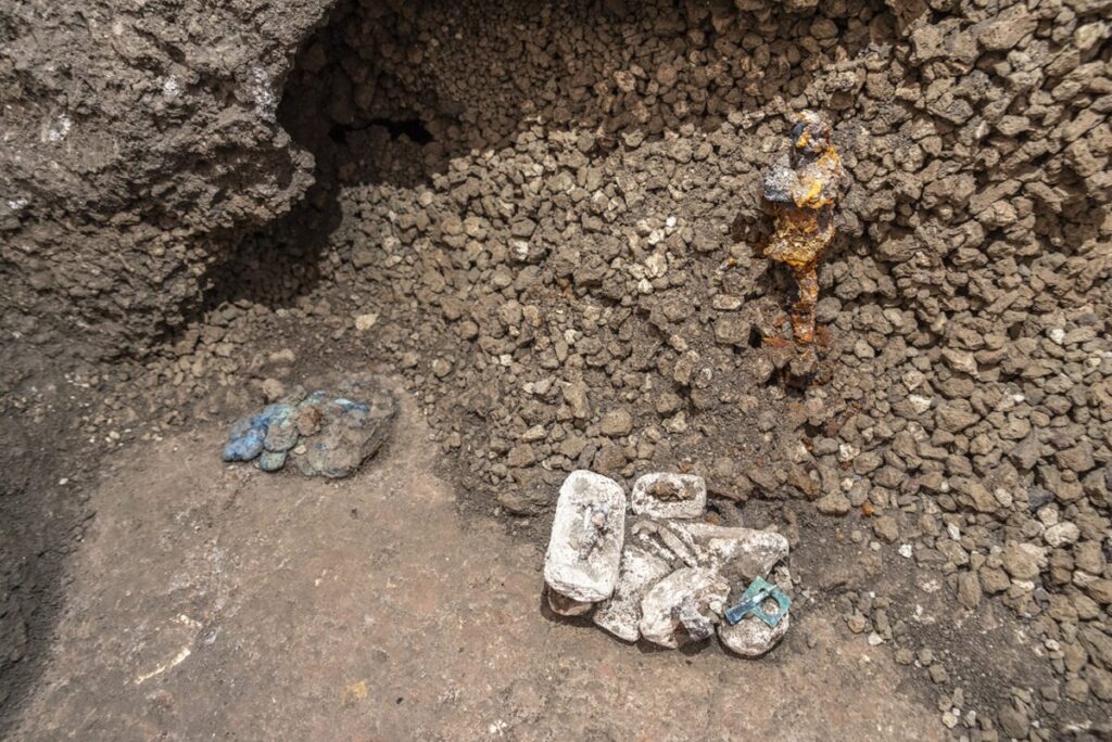 scoperta armadio donna pompei