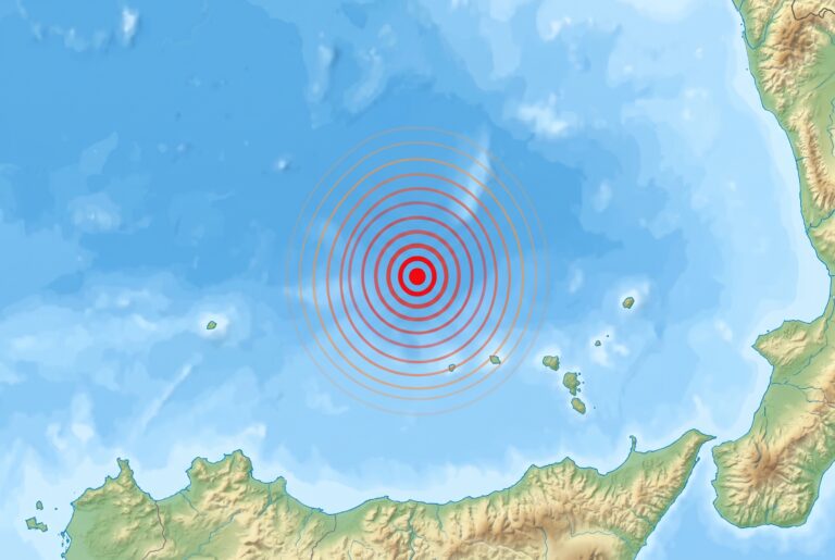 terremoto tirreno oggi