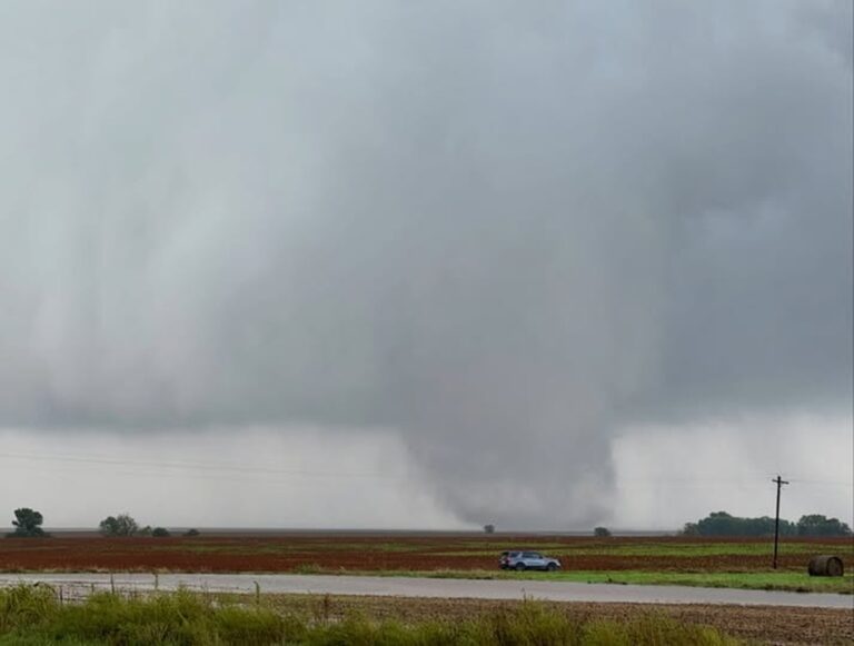 tornado kansas usa