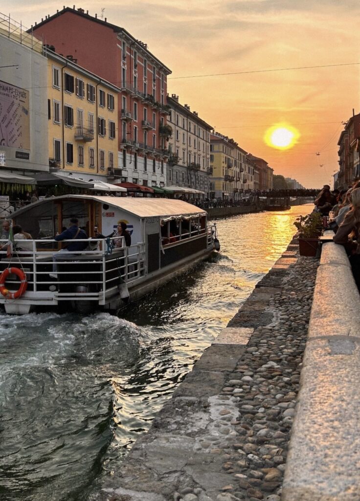 tramonto navigli milano