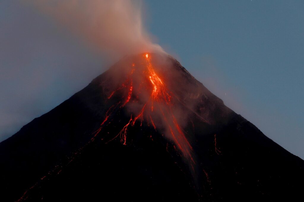 vulcano mayon filippine